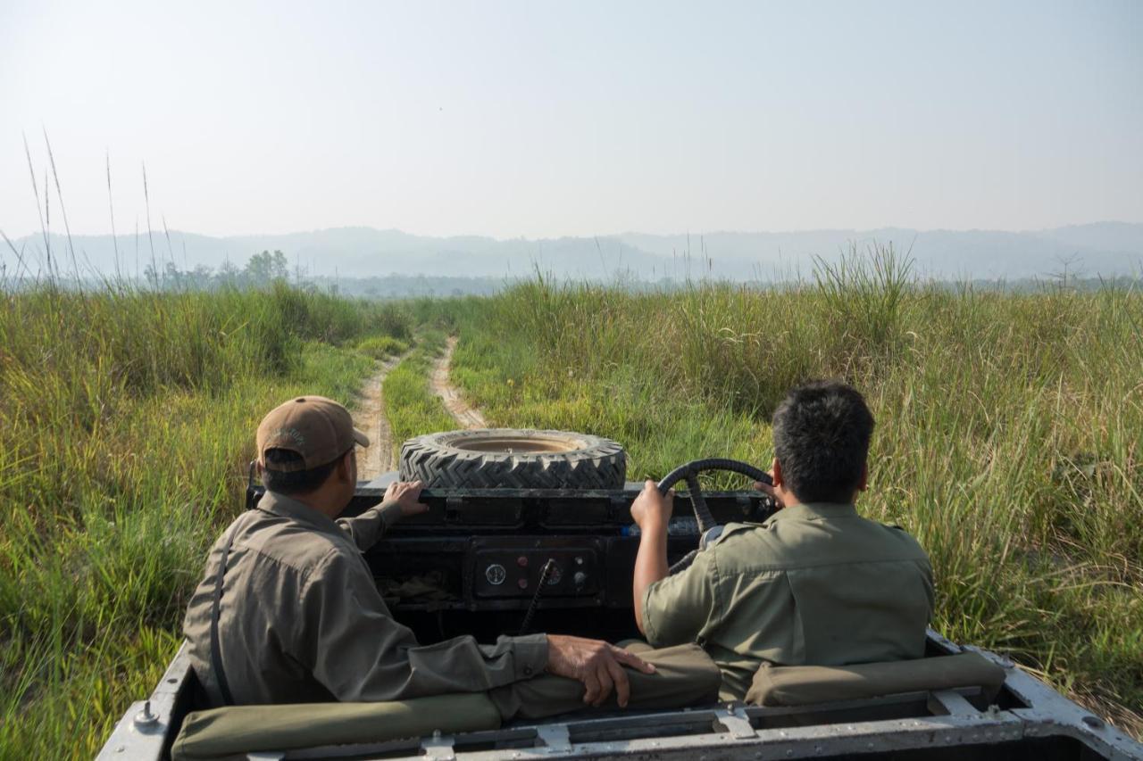 Tiger Tops Tharu Lodge Chitwan Ngoại thất bức ảnh
